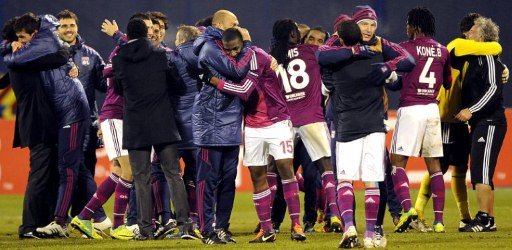  Football. Ligue des champions : Lyon miraculé, les Manchester out