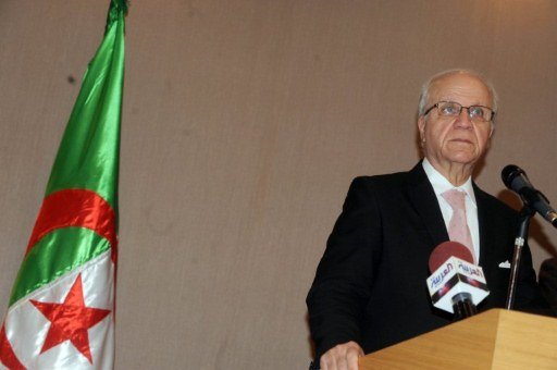  Algérie. Drapeau algérien brûlé en Syrie : Medelci condamne