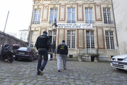  France. ACLEFEU réussit à se faire entendre