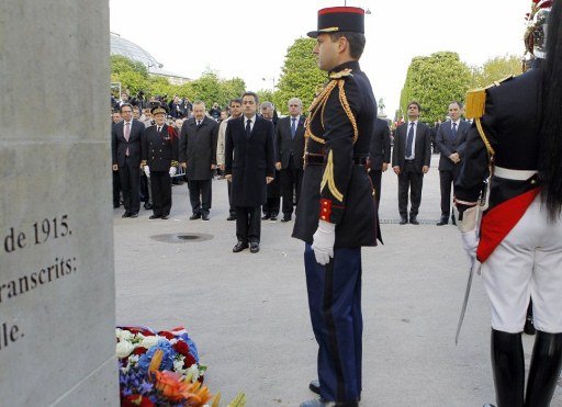  France. François Hollande et Nicolas Sarkozy commémorent le génocide arménien