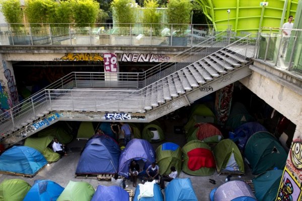  Campement de migrants quai d’Austerlitz : « Un double langage permanent »