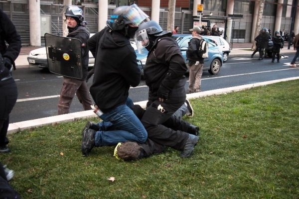  L’ONU examinera bientôt les abus policiers de la France