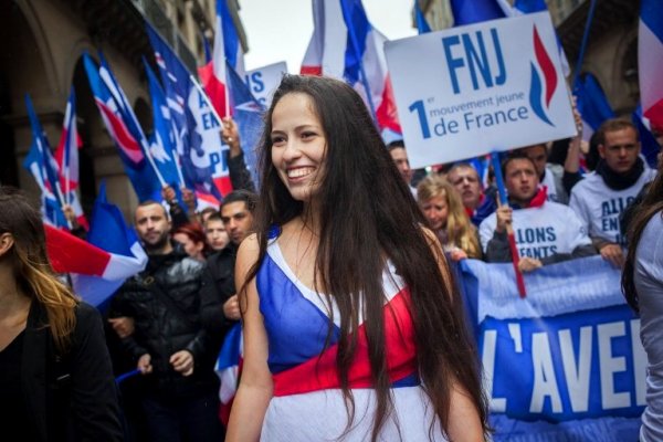  Régionales Île-de-France : une affiche du Front national fait polémique