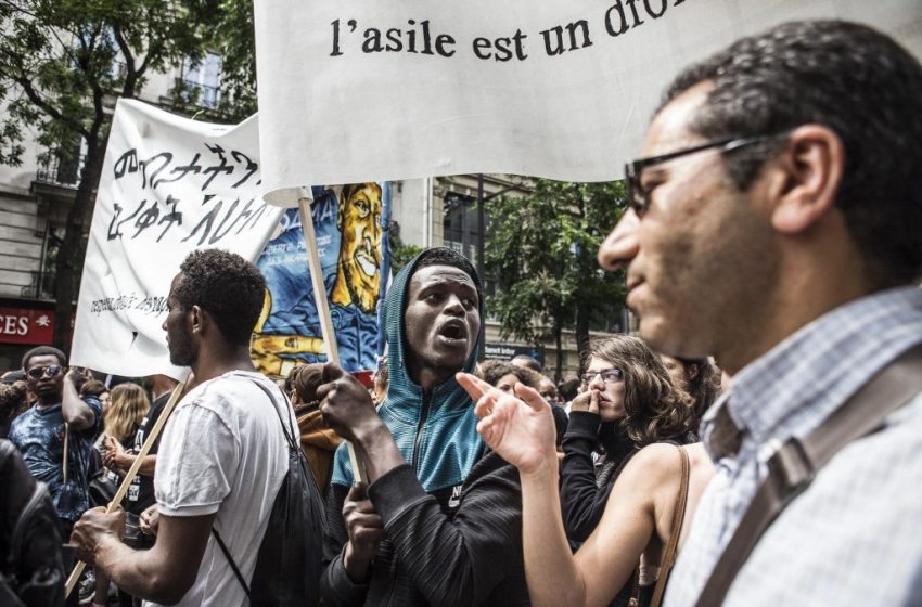  Une circulaire pour le fichage des demandeurs d’asile dénoncée