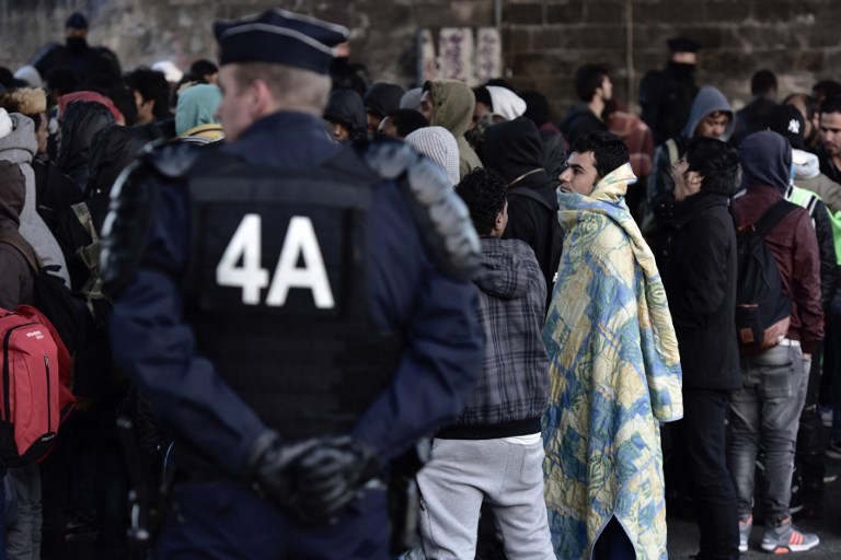  De Calais à Paris : un accueil, pas si digne, des réfugiés