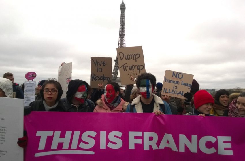  Les Parisiens de nouveau dans la rue contre le décret dit « anti-immigration » de Trump