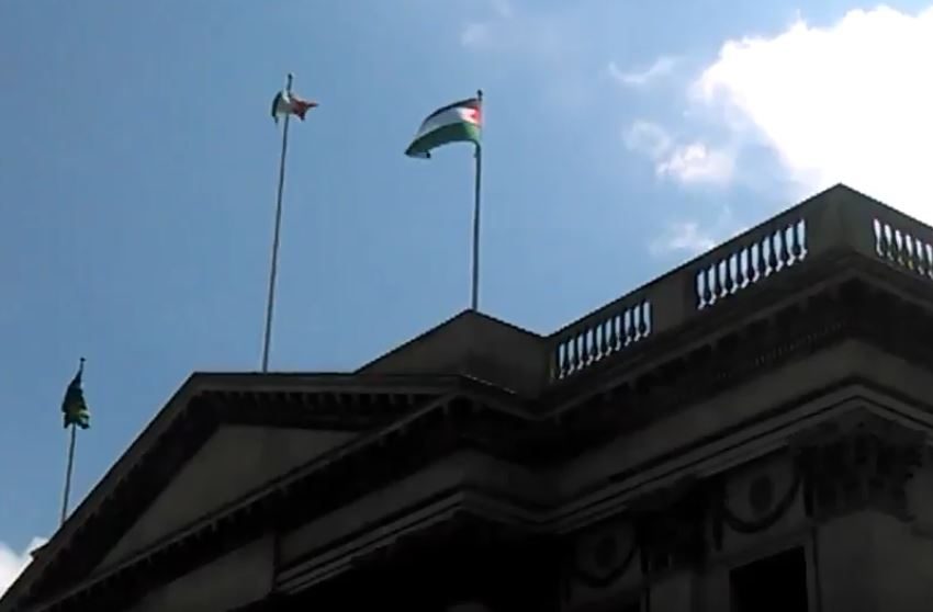  La mairie de Dublin hisse le drapeau palestinien sur l’Hôtel de Ville