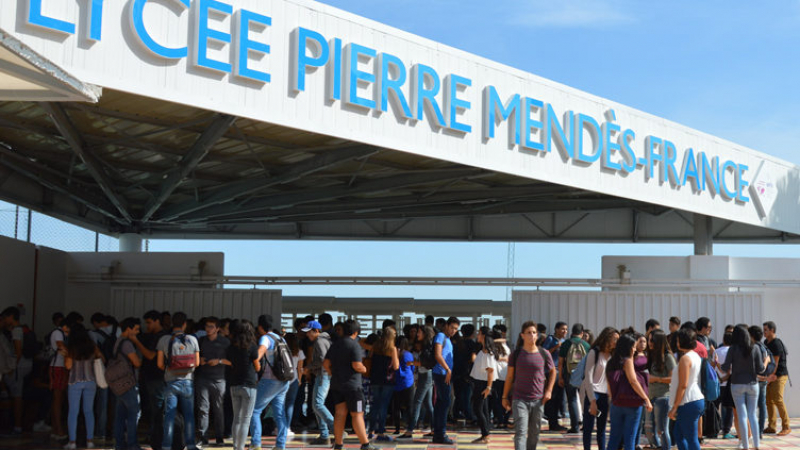  Fermeture des établissements scolaires français en Tunisie