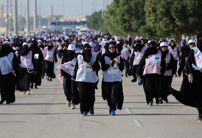  Des Saoudiennes participent pour la 1ère fois à un marathon