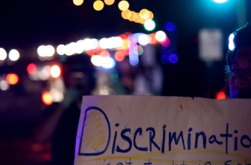  « Discriminations, c’est non ! » : le gouvernement lance un guide pratique contre les discriminations