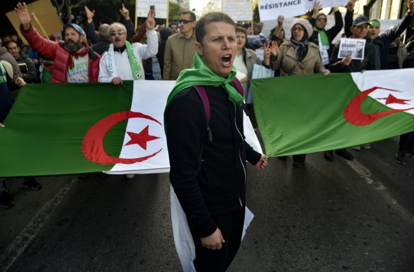  L’Algérie prépare une loi sur la déchéance de la nationalité à l’encontre de sa diaspora