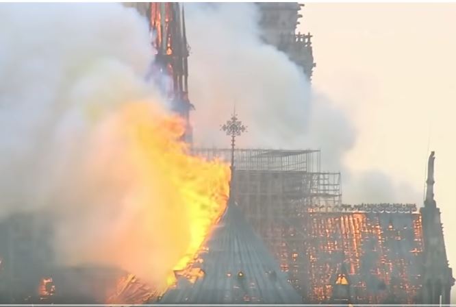  L’incendie qui a ravagé Notre-Dame de Paris en images