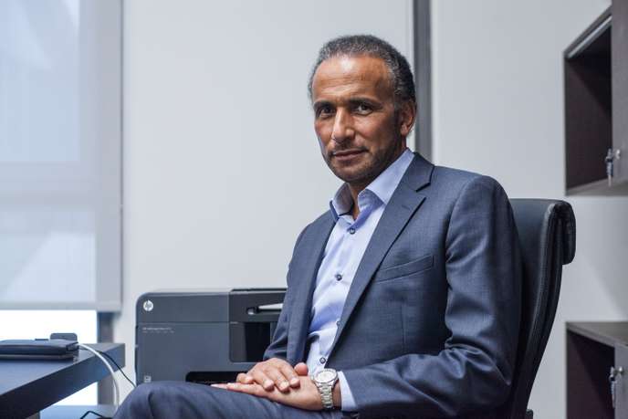  Des centaines d’images pornographiques découvertes dans les téléphones de Tariq Ramadan