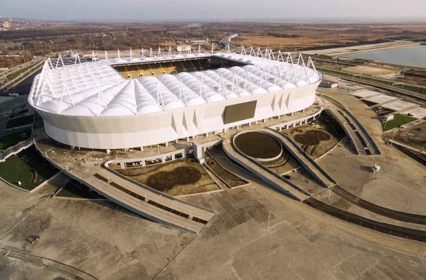  Coupe du Monde, la politique en avant-centre