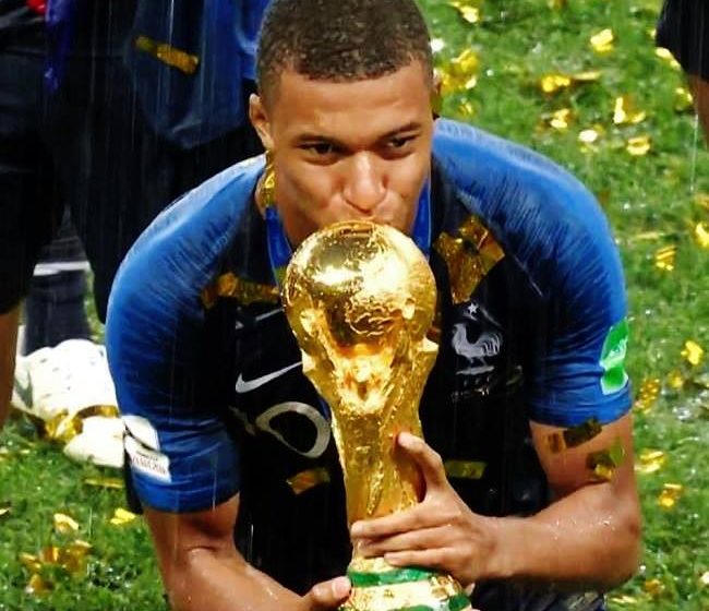  Football : La France en tête du classement mondial de la FIFA, la Tunisie première d’Afrique