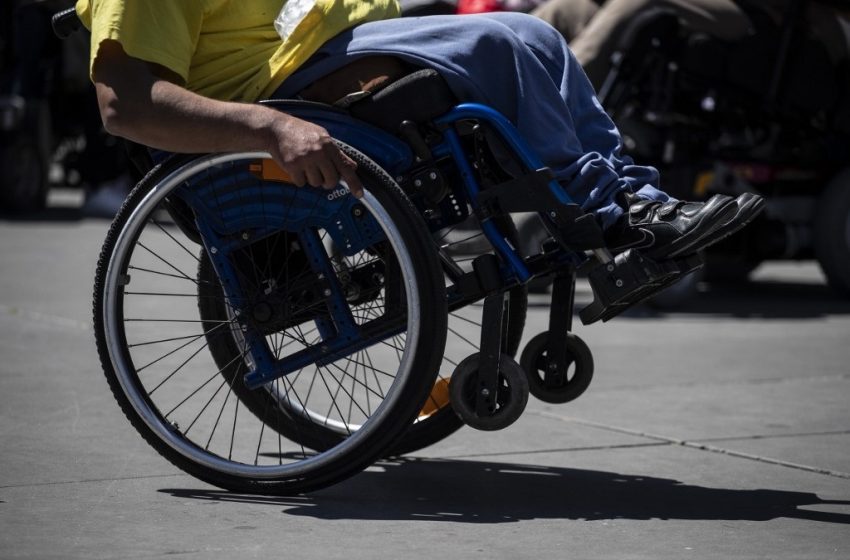  Unis-cité va chercher les jeunes handicapés