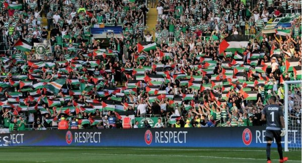  Ligues des Champions : Les supporters du Celtic rendent hommage à la Palestine