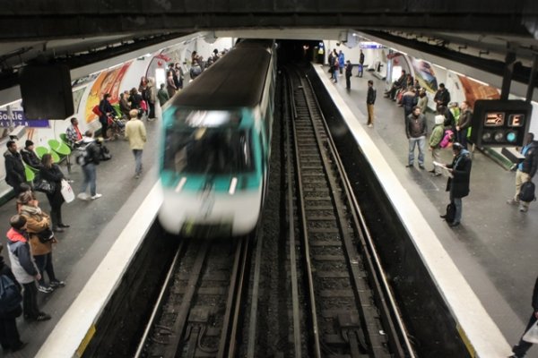  France. St Sylvestre : Dispositif exceptionnel et gratuit pour les transports en région parisienne