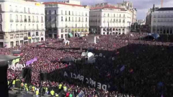  Élections municipales : le parti issu des « indignés », aux portes de Madrid et de Barcelone