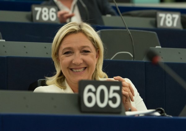  France. Comparaison des prières de rue à l’Occupation : Marine Le Pen bientôt jugée en correctionnelle