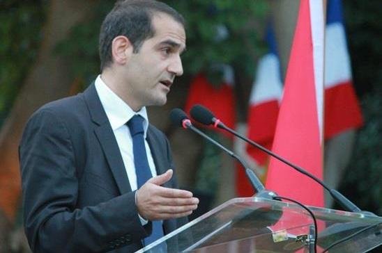  Le député Pouria Amrishahi lance un nouveau mouvement politique mais pas électoral