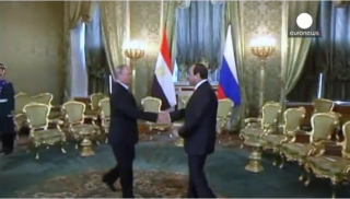  Al-Sissi reçu au Kremlin, signe que l’Egypte diversifie ses alliances