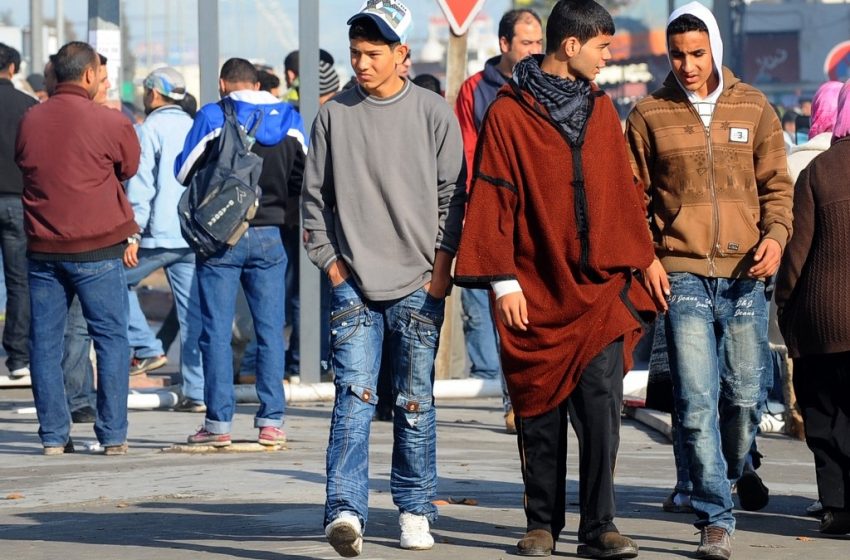  La moitié des jeunes du Maghreb souhaite quitter son pays selon une étude