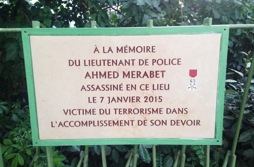  La plaque vandalisée du policier Ahmed Merabet remise en état 