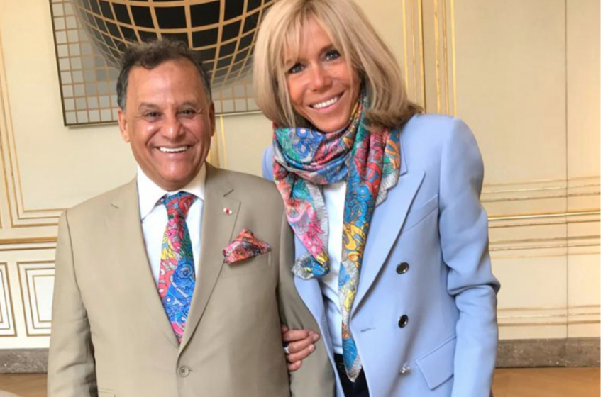  L’artiste marocain Mehdi Qotbi rencontre Brigitte Macron à l’Elysée