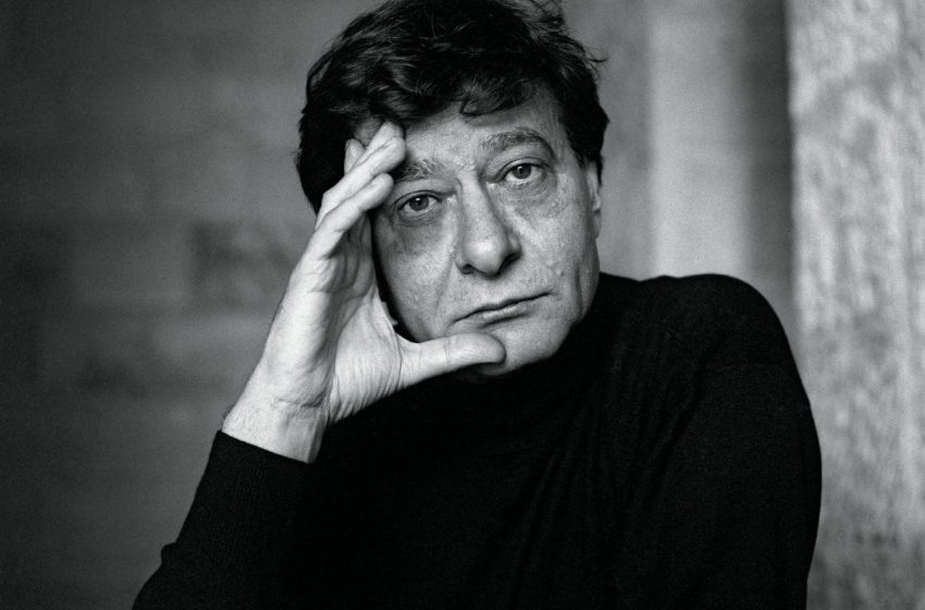  Mahmoud Darwich répond aux aberrations politiques