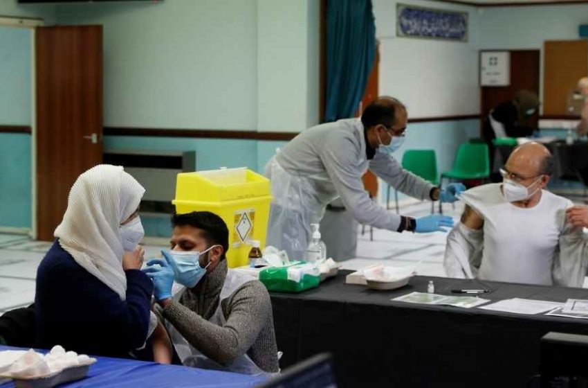  Des imams britanniques mobilisés contre la désinformation anti-vaccins