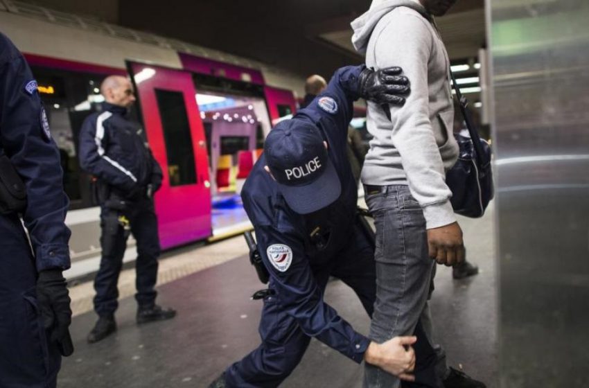  Contrôles au faciès : pour la première fois, une action de groupe est lancée contre l’État