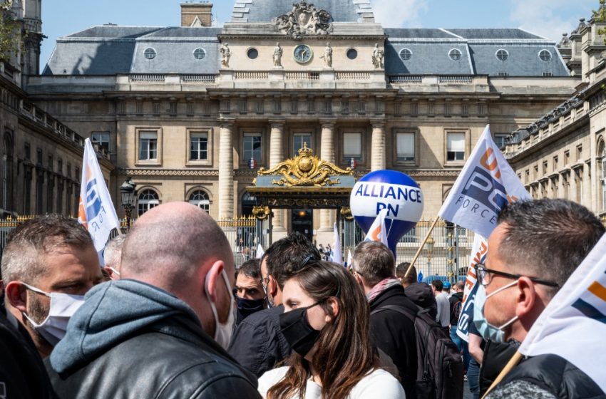  Policiers brûlés à la Grande-Borne : l’enquête relancée ?