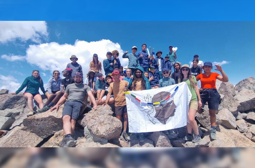  Des collégiens de Saint-Denis et de Cannes gravissent ensemble la plus haute montagne de Corse