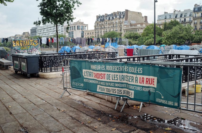  Mineurs isolés étrangers : déjà 100 jours d’occupation de la place de la Bastille