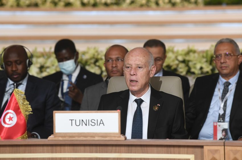  Tunisie. Diplomatie : la politique de la chaise vide