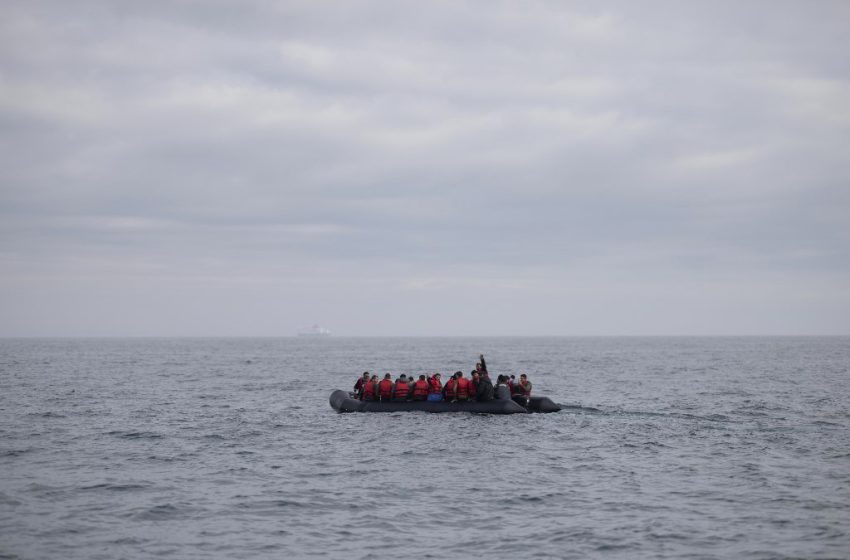  Migrants : cinq militaires mis en examen pour non-assistance à personne en danger