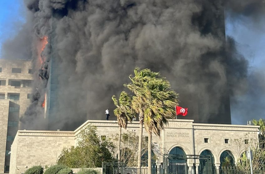  Tunisie. Ce que l’on sait de l’incendie du siège de la Banque Zitouna