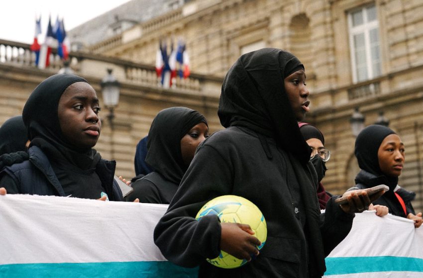  Football : l’interdiction du hijab maintenue par le Conseil d’Etat