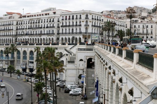  Alger/Paris : le casse-tête des opposants algériens