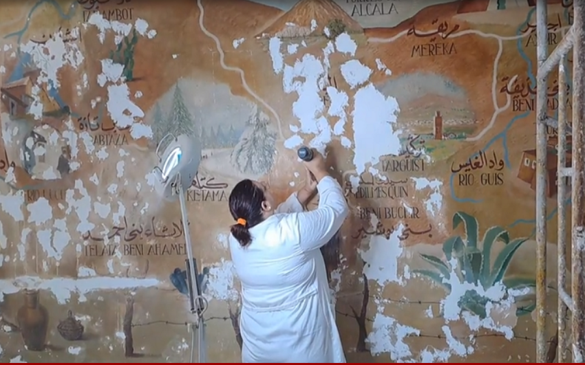  Maroc. Restauration d’une fresque du patrimoine historique de Tétouan