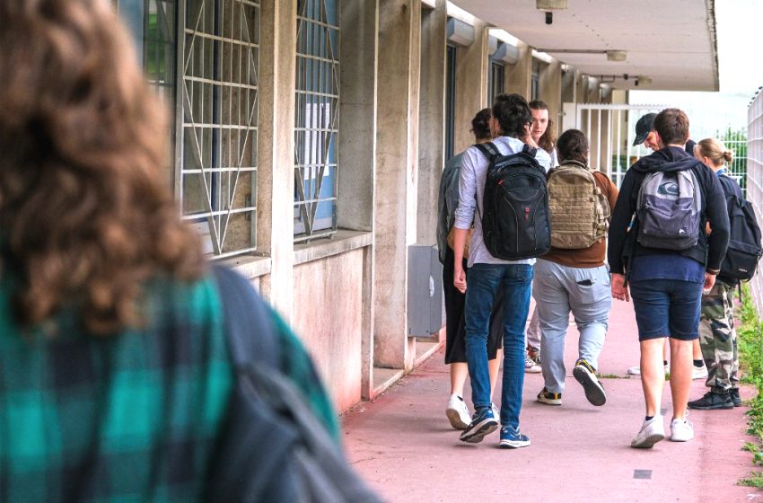  Harcèlement scolaire: un collégien interpellé en plein cours