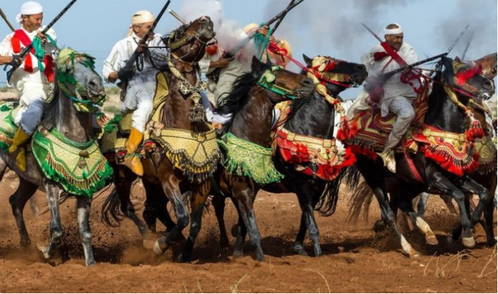  Au Salon du Cheval à El Jadida, la djellaba marocaine est un produit phare