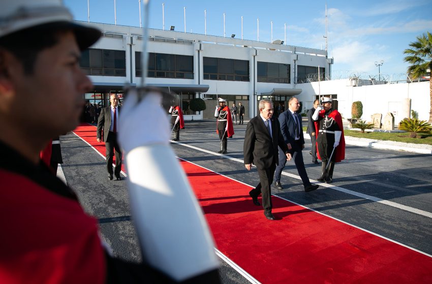  Ahmed Hachani effectue une visite de travail en France