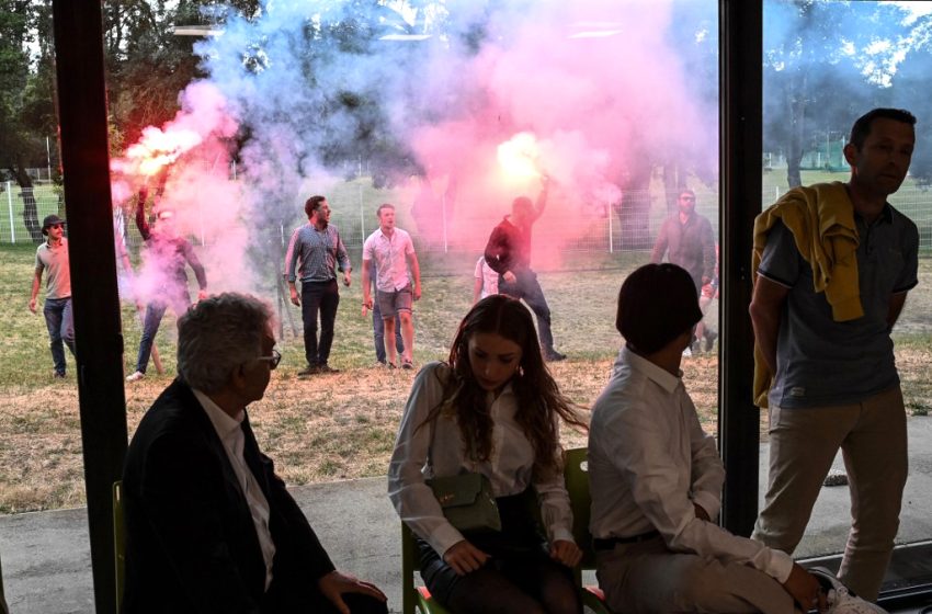  Accueil de migrants à Saint-Brevin : six mois de prison avec sursis requis contre six opposants