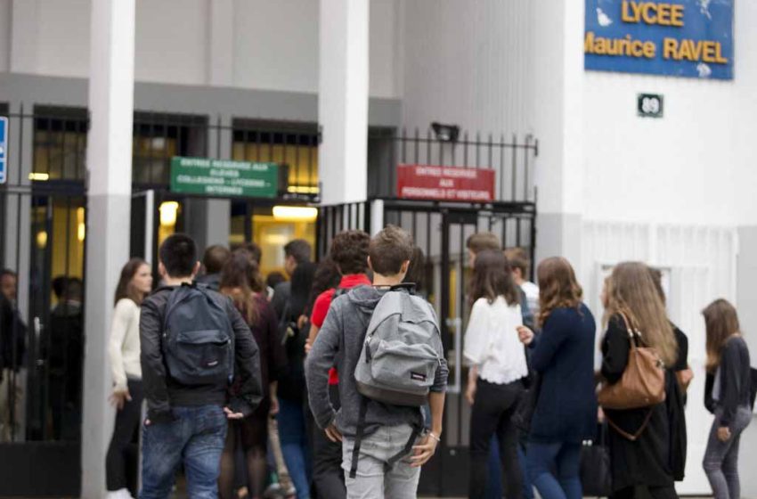  Proviseur menacé de mort à Paris: deux interpellations