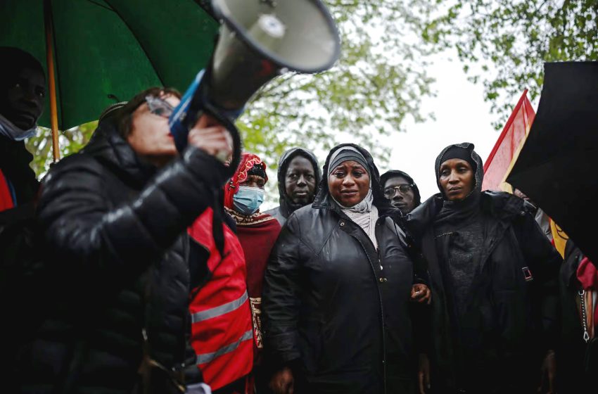  Hommage rendu à l’ouvrier décédé sur un chantier des JO