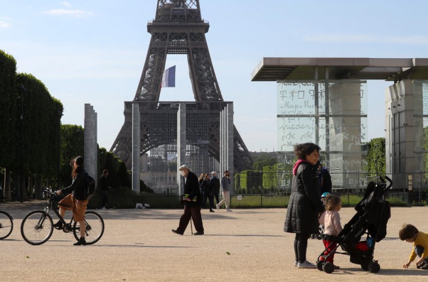  Deux femmes jugées aux assises pour avoir poignardé des femmes voilées