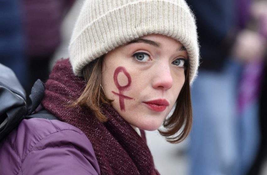  Le traitement médiatique des féminicides s’améliore « globalement »